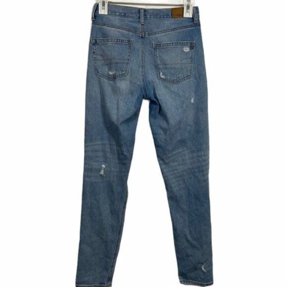 American Eagle Distressed Light Wash Mom Jeans - Picture 2 of 6